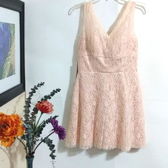 AZAZIE NWT SATIN & LACE DRESS SIZE 8 - Picture 11 of 11